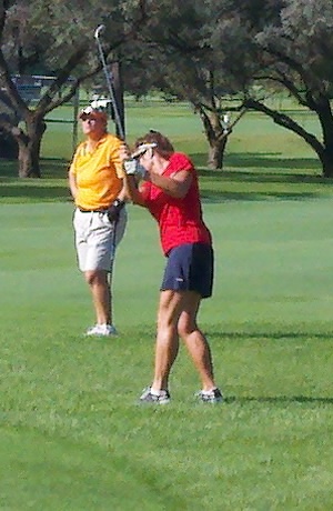 Anne Bates hits a tee shot on #12 during the final round.